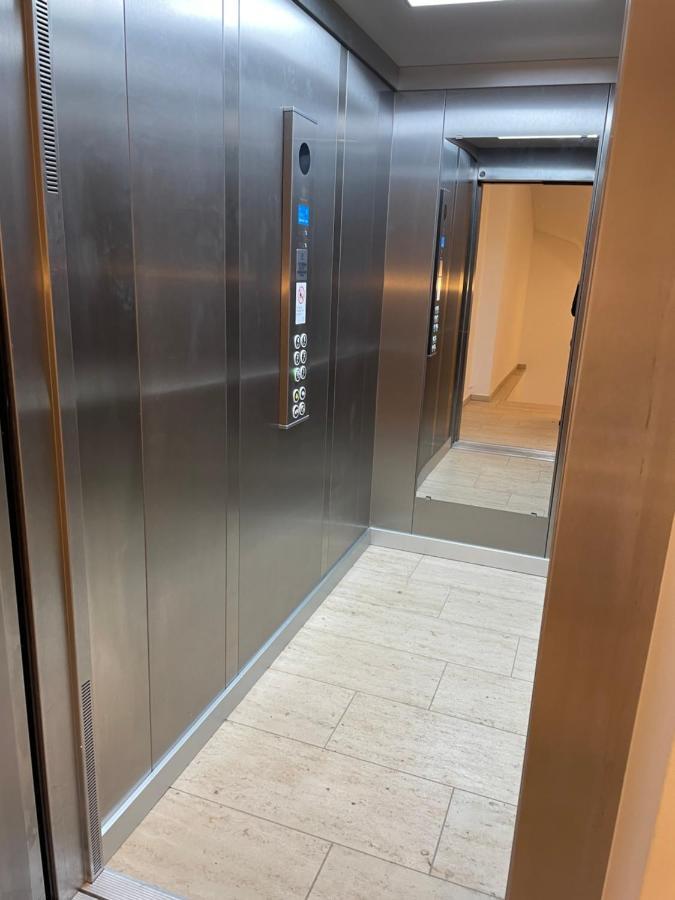 Hotel Spreewitz Am Kurfuerstendamm Berlin Bagian luar foto