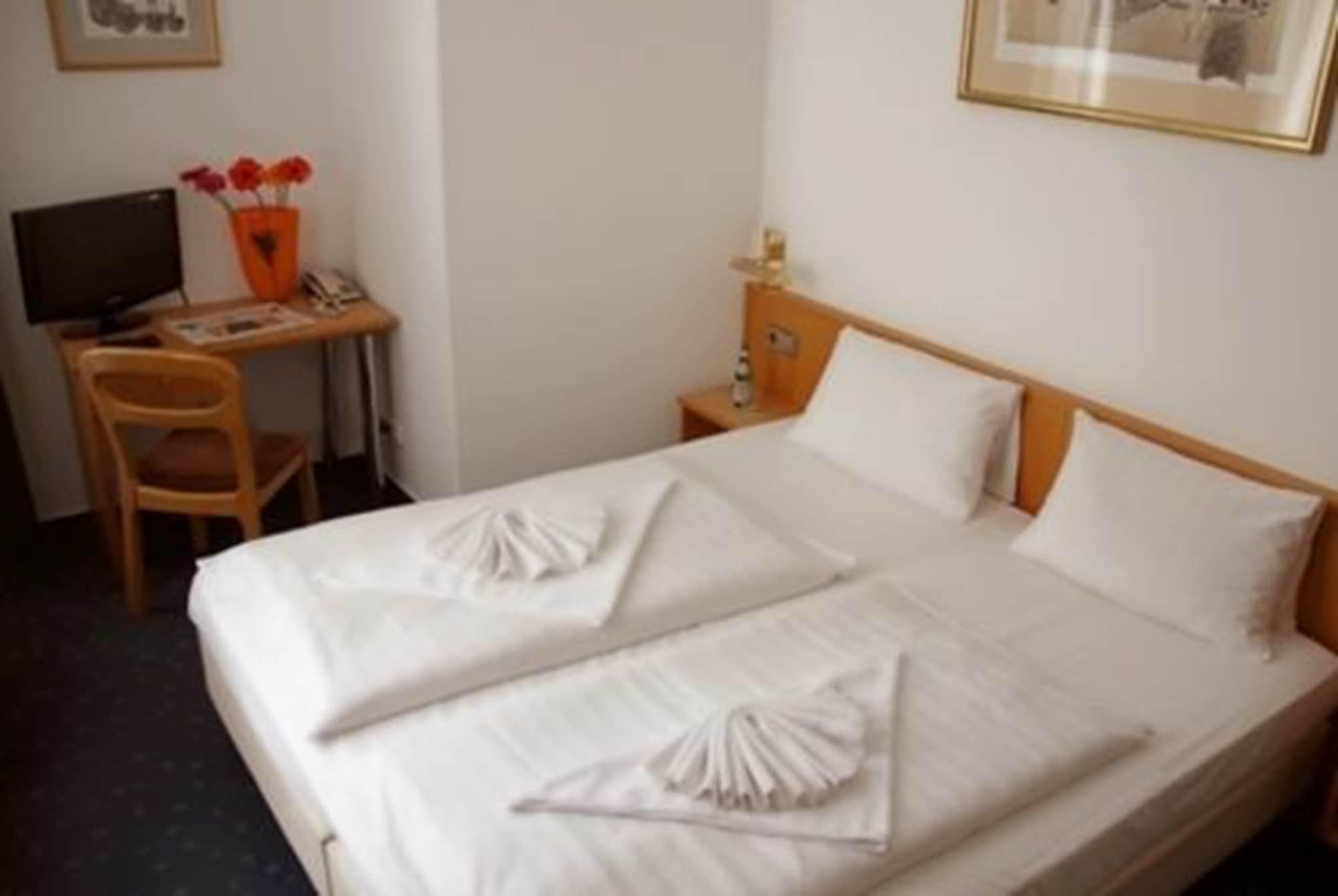 Hotel Spreewitz Am Kurfuerstendamm Berlin Bagian luar foto