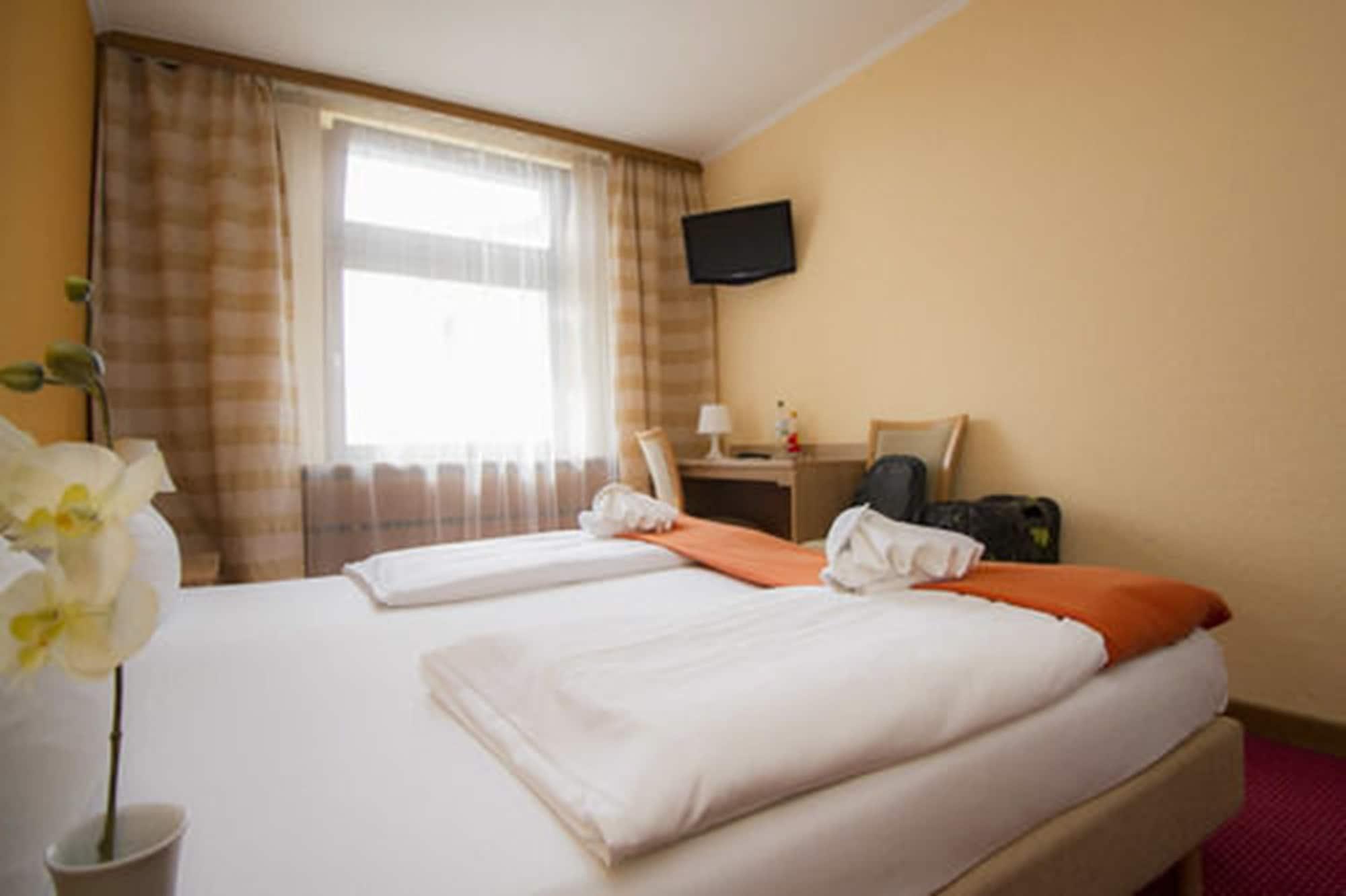 Hotel Spreewitz Am Kurfuerstendamm Berlin Bagian luar foto