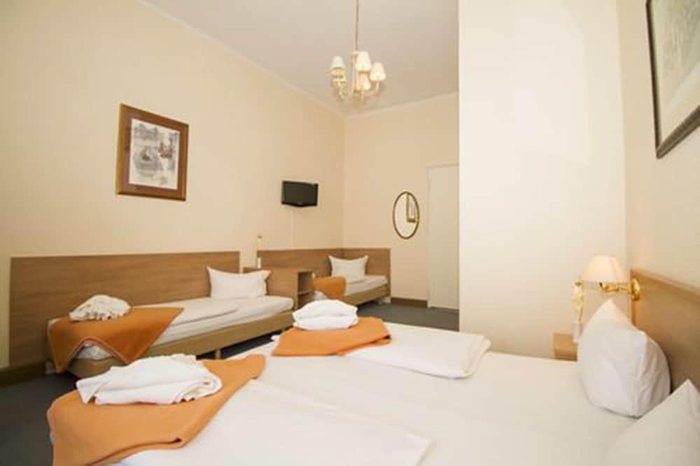 Hotel Spreewitz Am Kurfuerstendamm Berlin Bagian luar foto