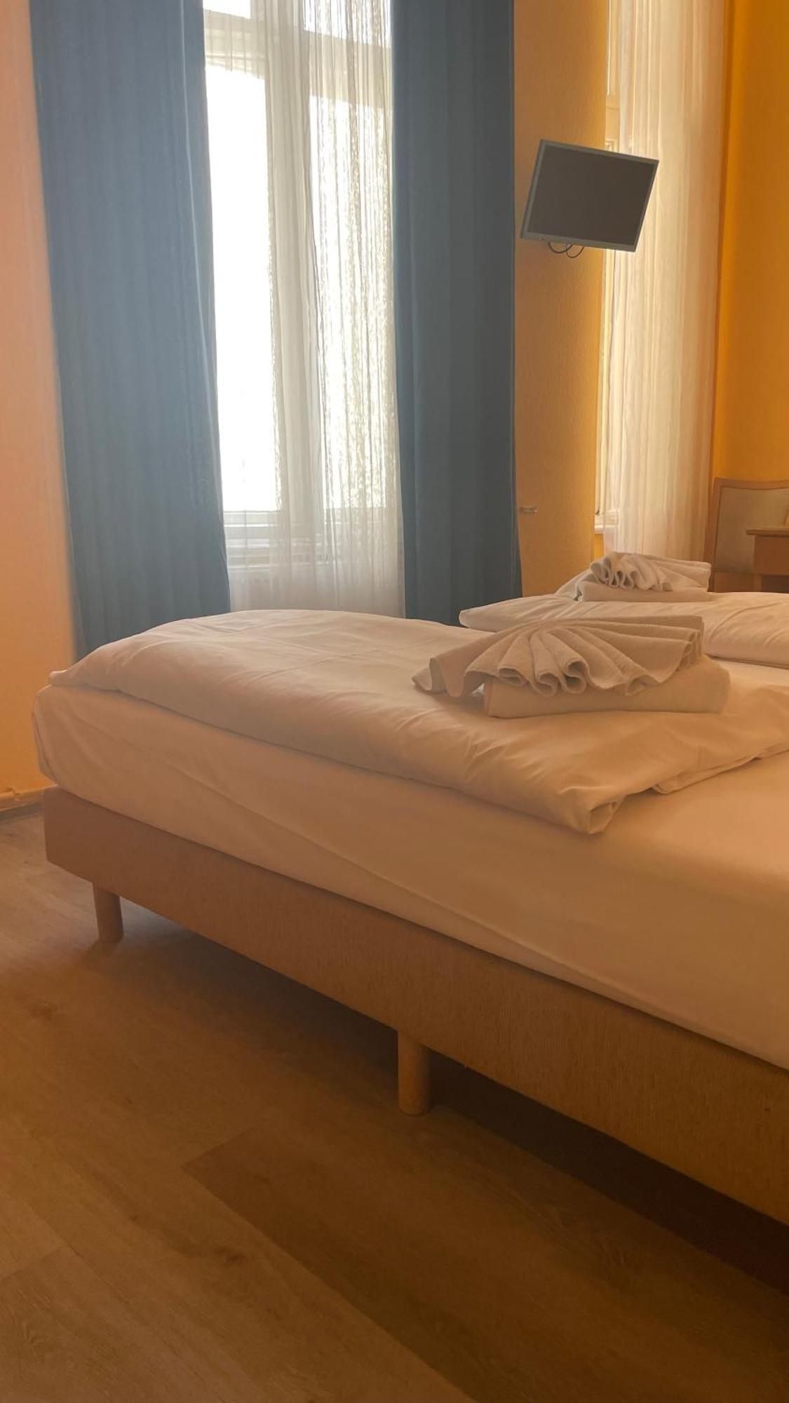 Hotel Spreewitz Am Kurfuerstendamm Berlin Bagian luar foto