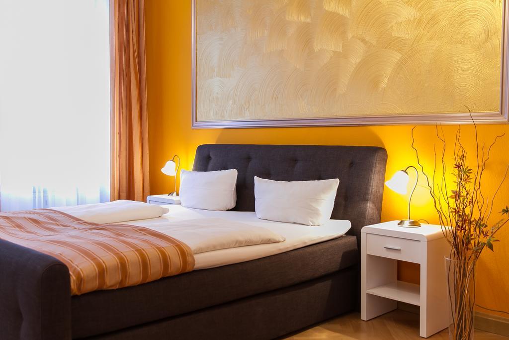 Hotel Spreewitz Am Kurfuerstendamm Berlin Bagian luar foto