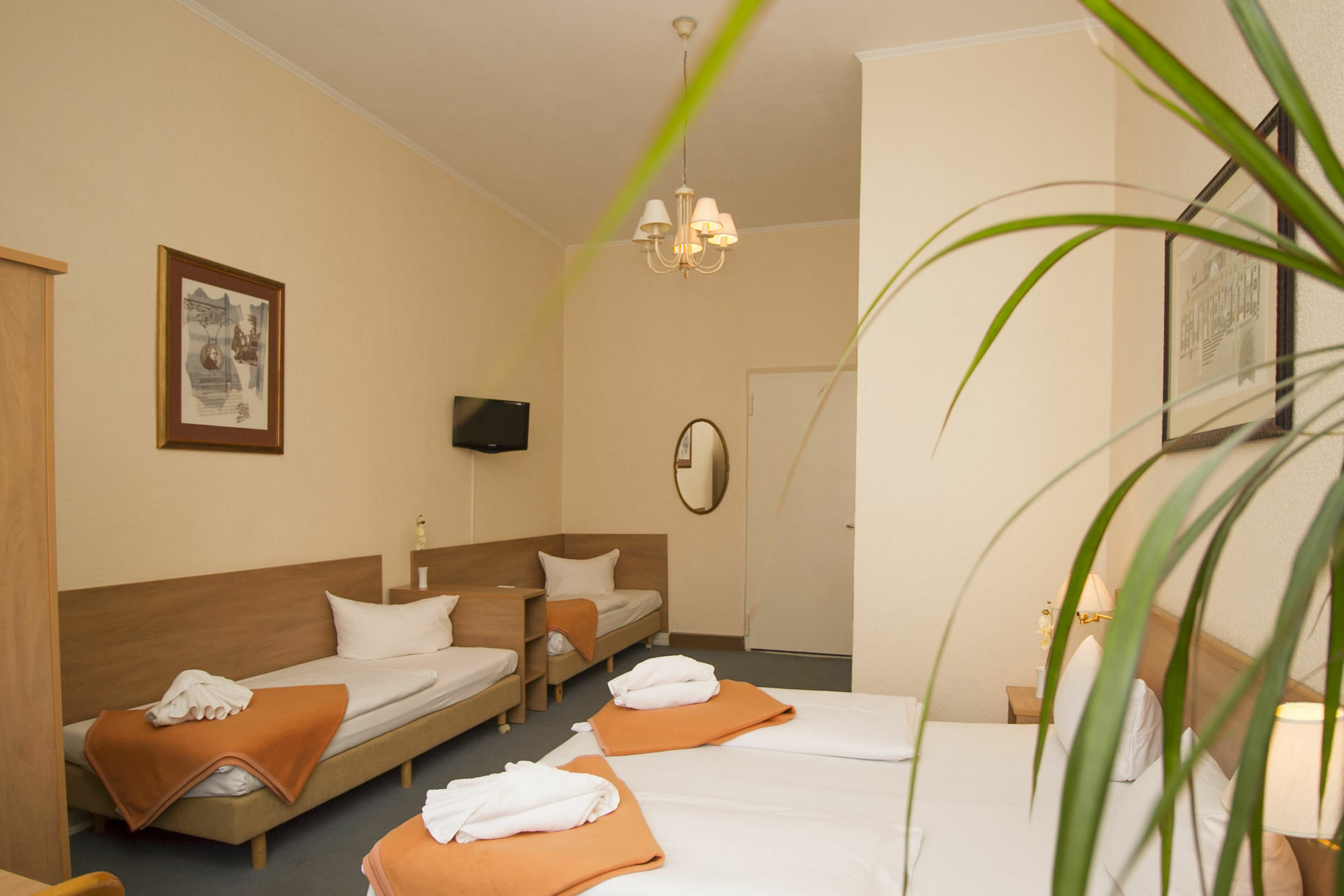 Hotel Spreewitz Am Kurfuerstendamm Berlin Bagian luar foto