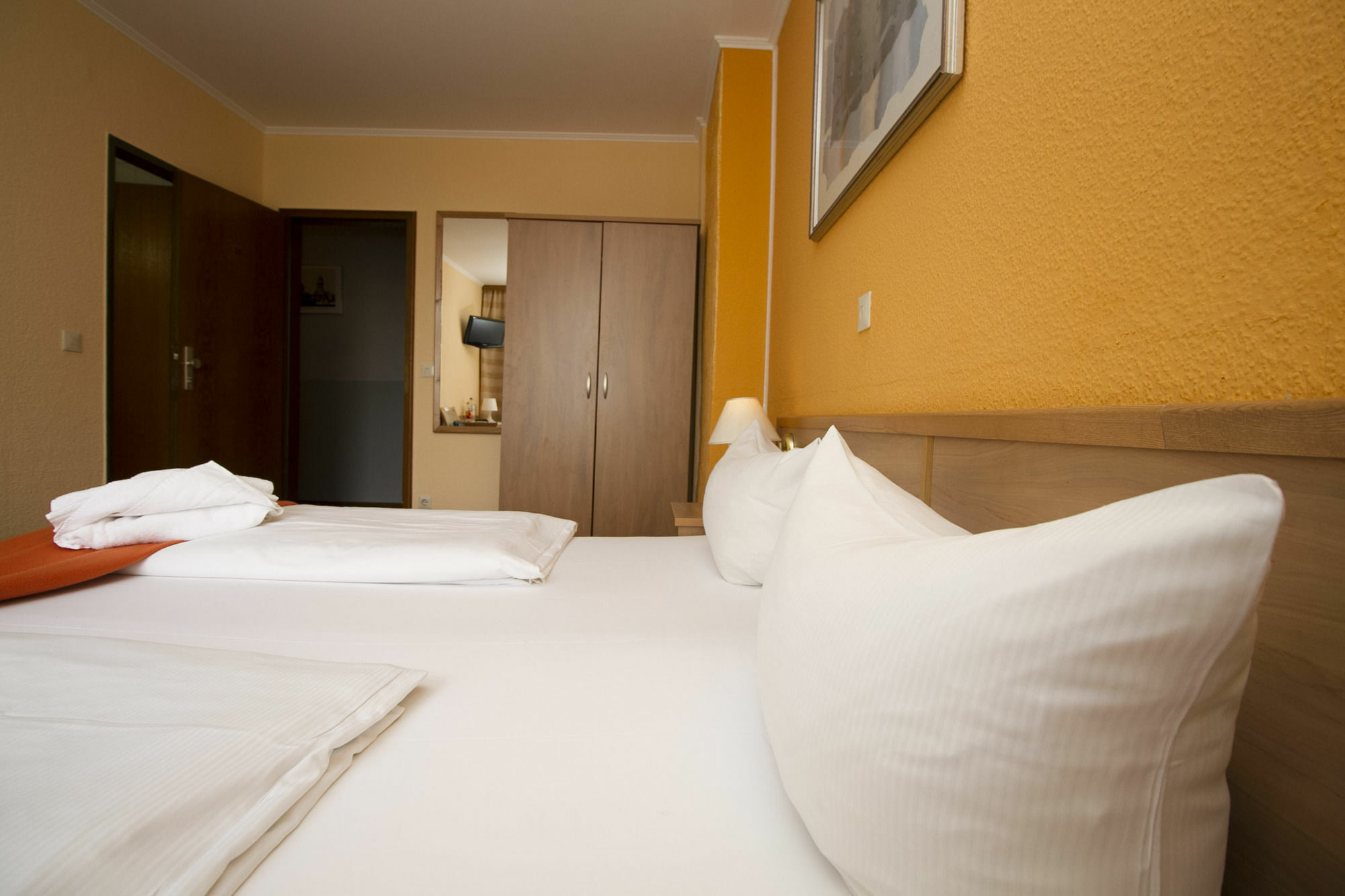 Hotel Spreewitz Am Kurfuerstendamm Berlin Bagian luar foto